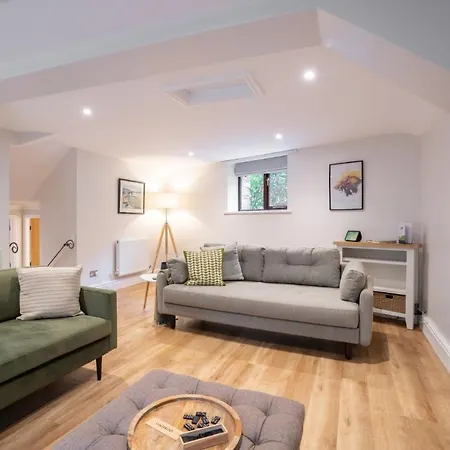 Holiday home Spacious With Waterfall View By Letmestay *