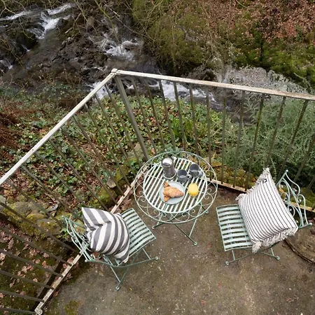 Spacious With Waterfall View By Letmestay Ambleside