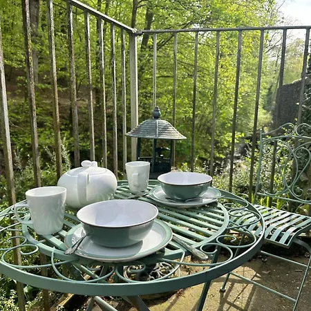 Spacious With Waterfall View By Letmestay *