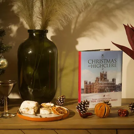 Spacious With Waterfall View By Letmestay Holiday home *