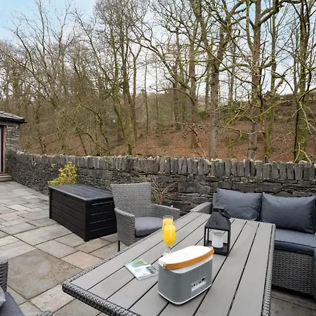 Spacious With Waterfall View By Letmestay * Эмблсайд