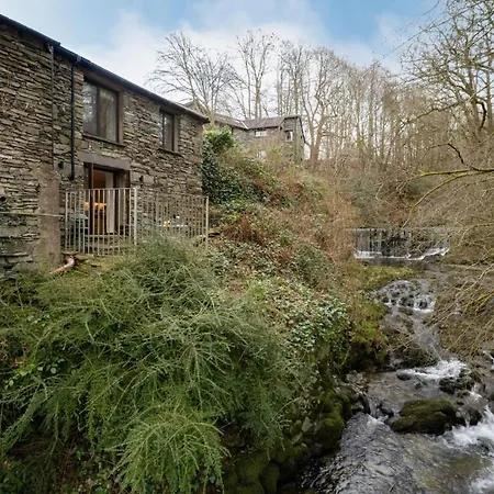 Feriehus Spacious With Waterfall View By Letmestay *